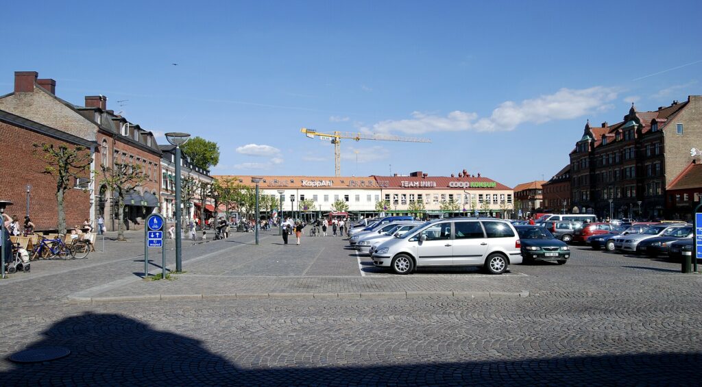 Mårtenstorget med omgivande bebyggelse i Lund
